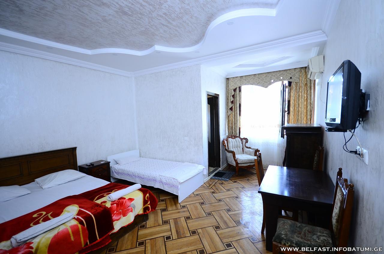 Hotel Belfast Batumi Bagian luar foto