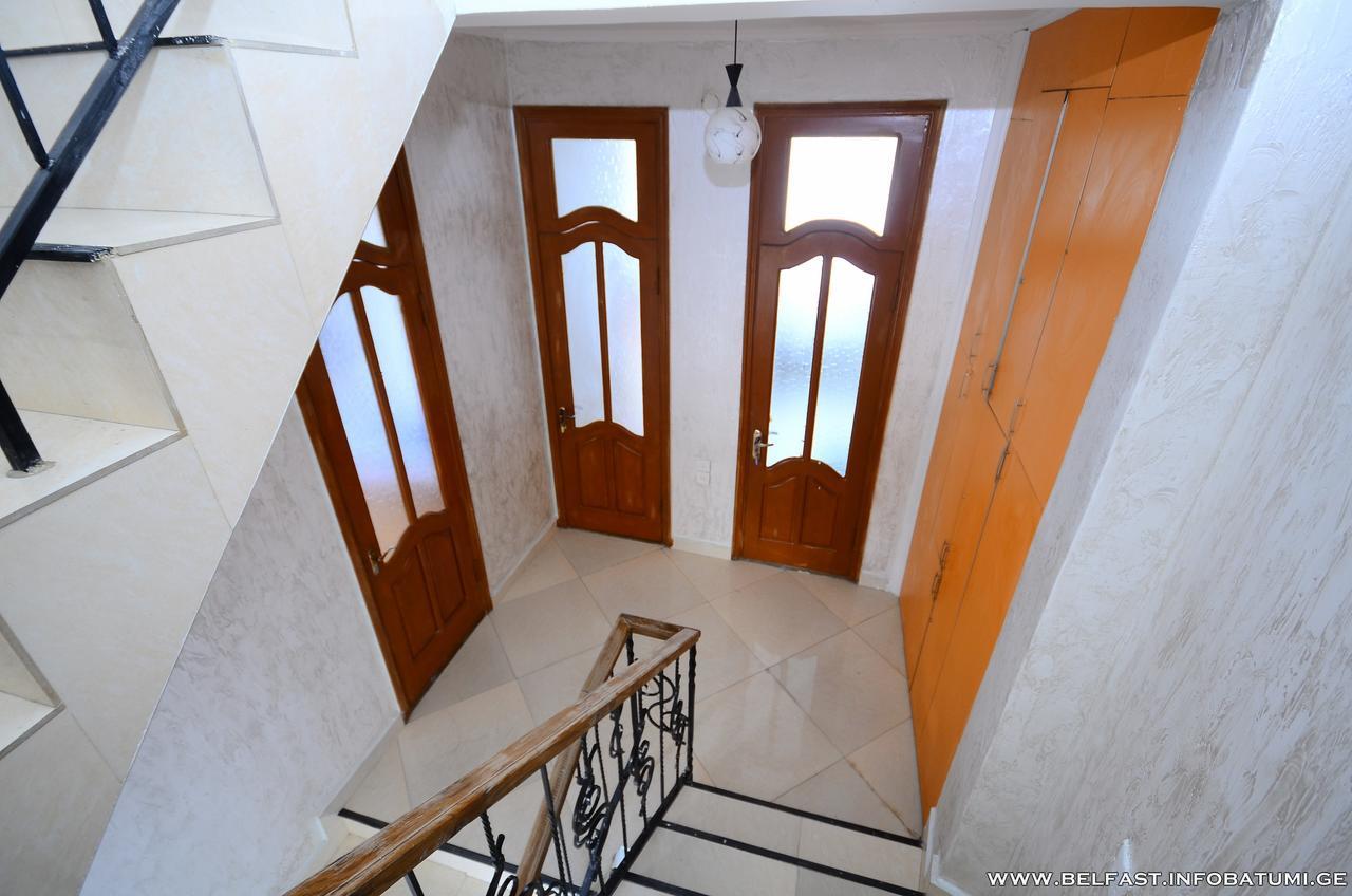 Hotel Belfast Batumi Bagian luar foto