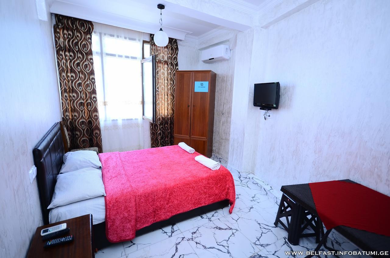 Hotel Belfast Batumi Bagian luar foto